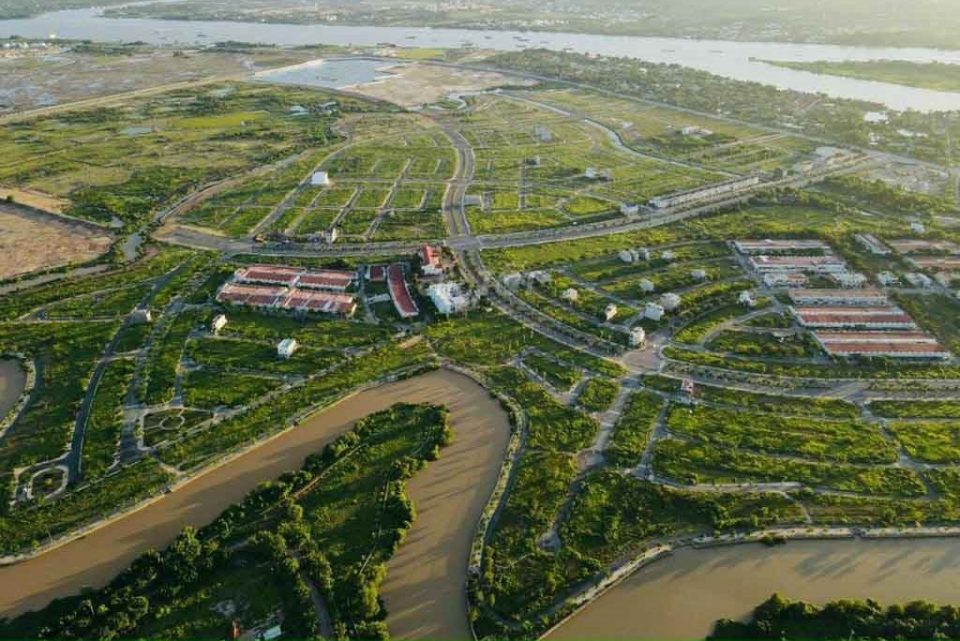 Tiếp giáp sông Đồng Nai và khu du lịch, Long Hưng City luôn được nhà đầu tư săn đón